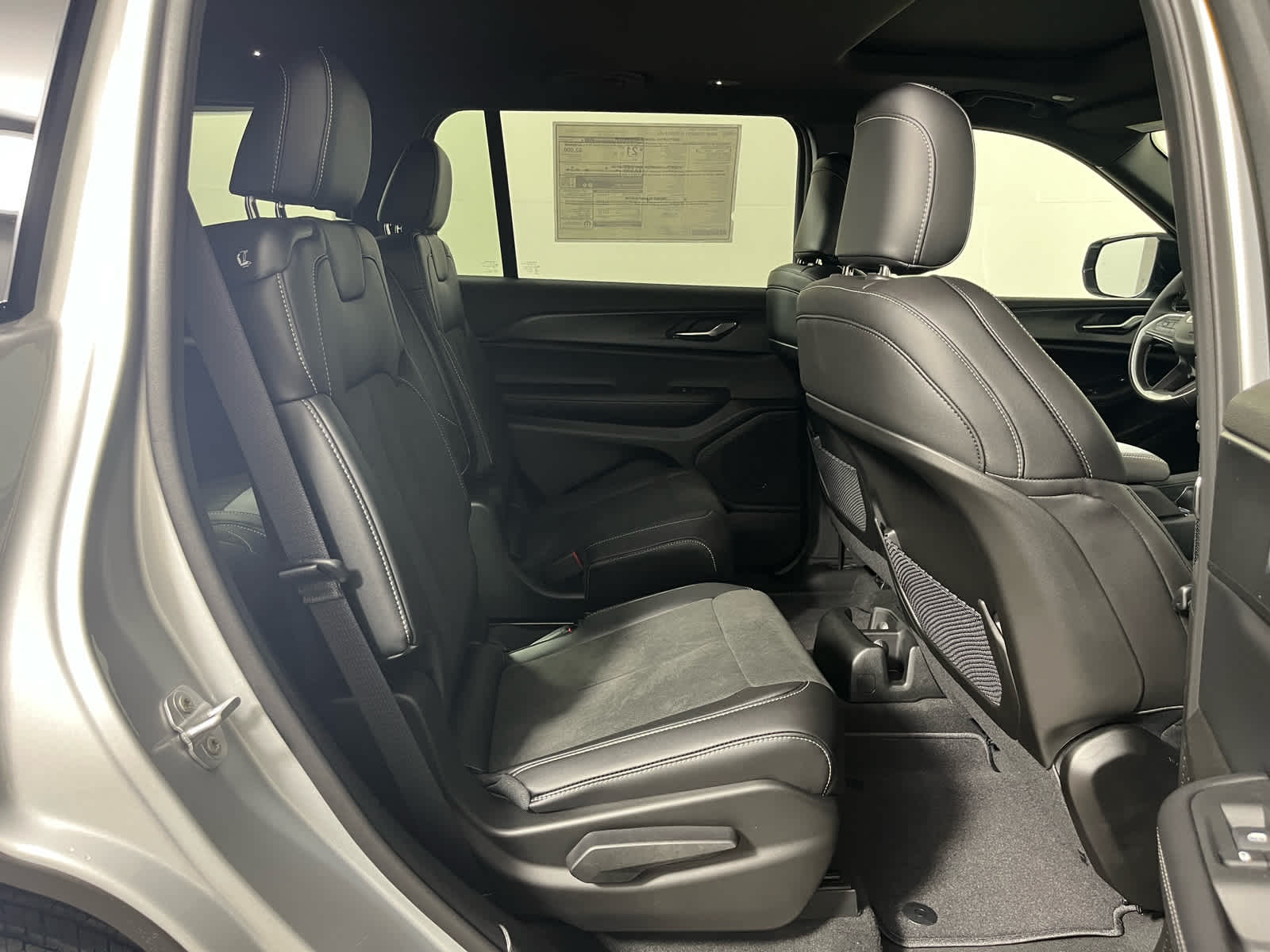 2025 Jeep Grand Cherokee GRAND CHEROKEE L ALTITUDE X 4X2