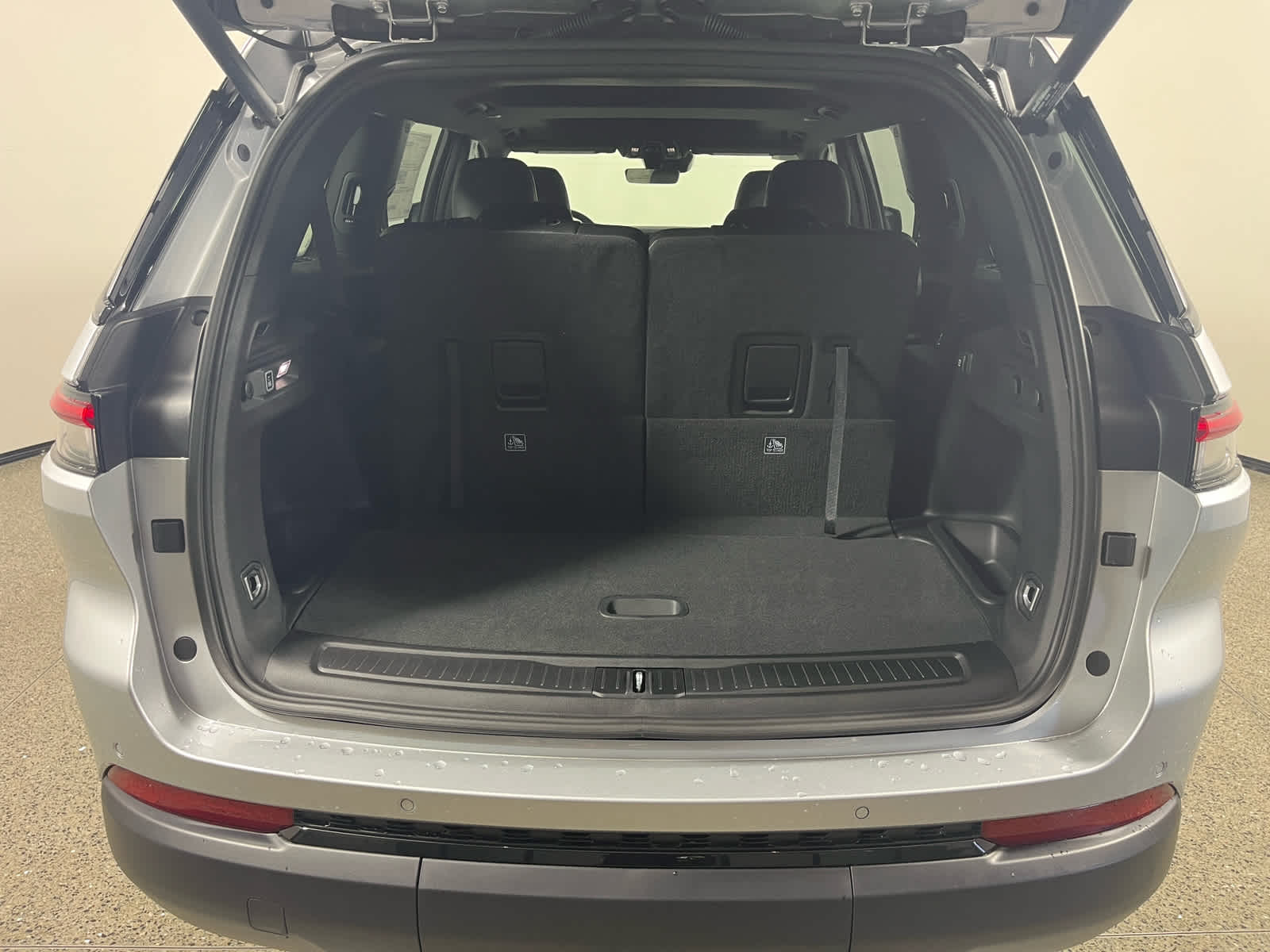 2025 Jeep Grand Cherokee GRAND CHEROKEE L ALTITUDE X 4X2