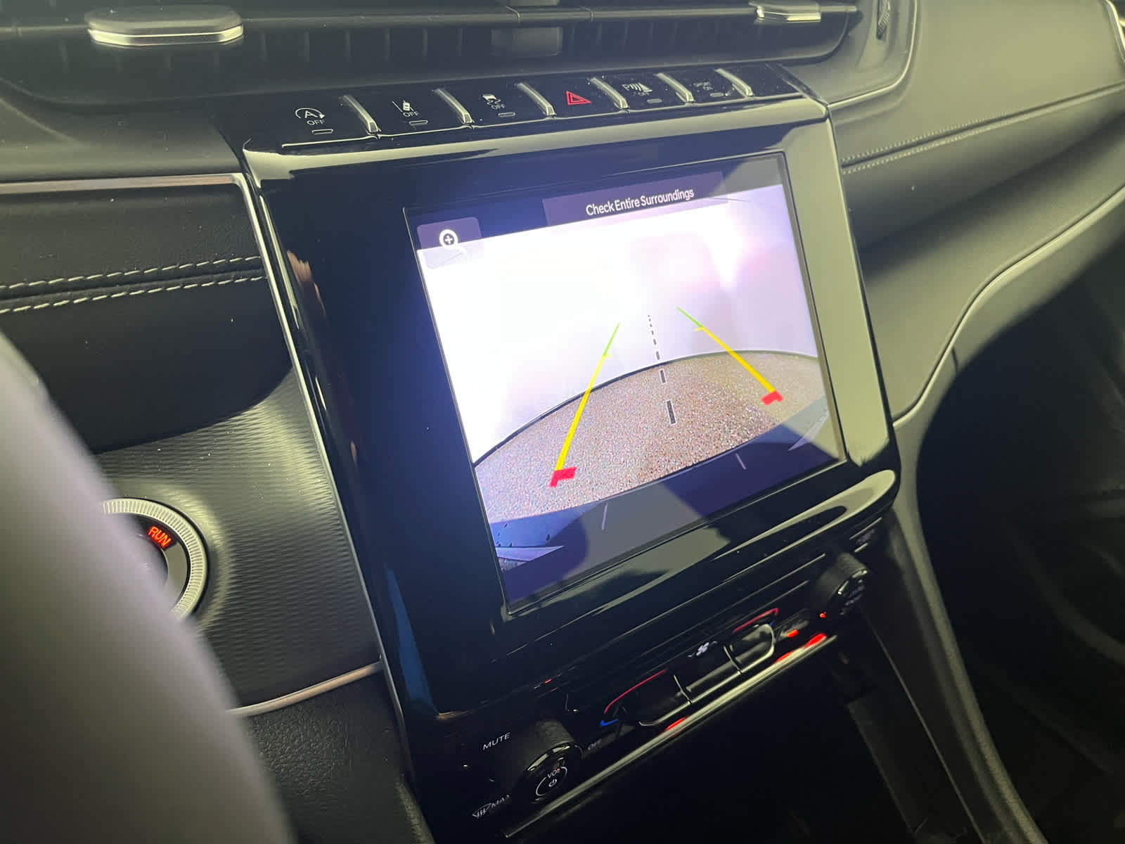 2025 Jeep Grand Cherokee GRAND CHEROKEE L LAREDO X 4X2