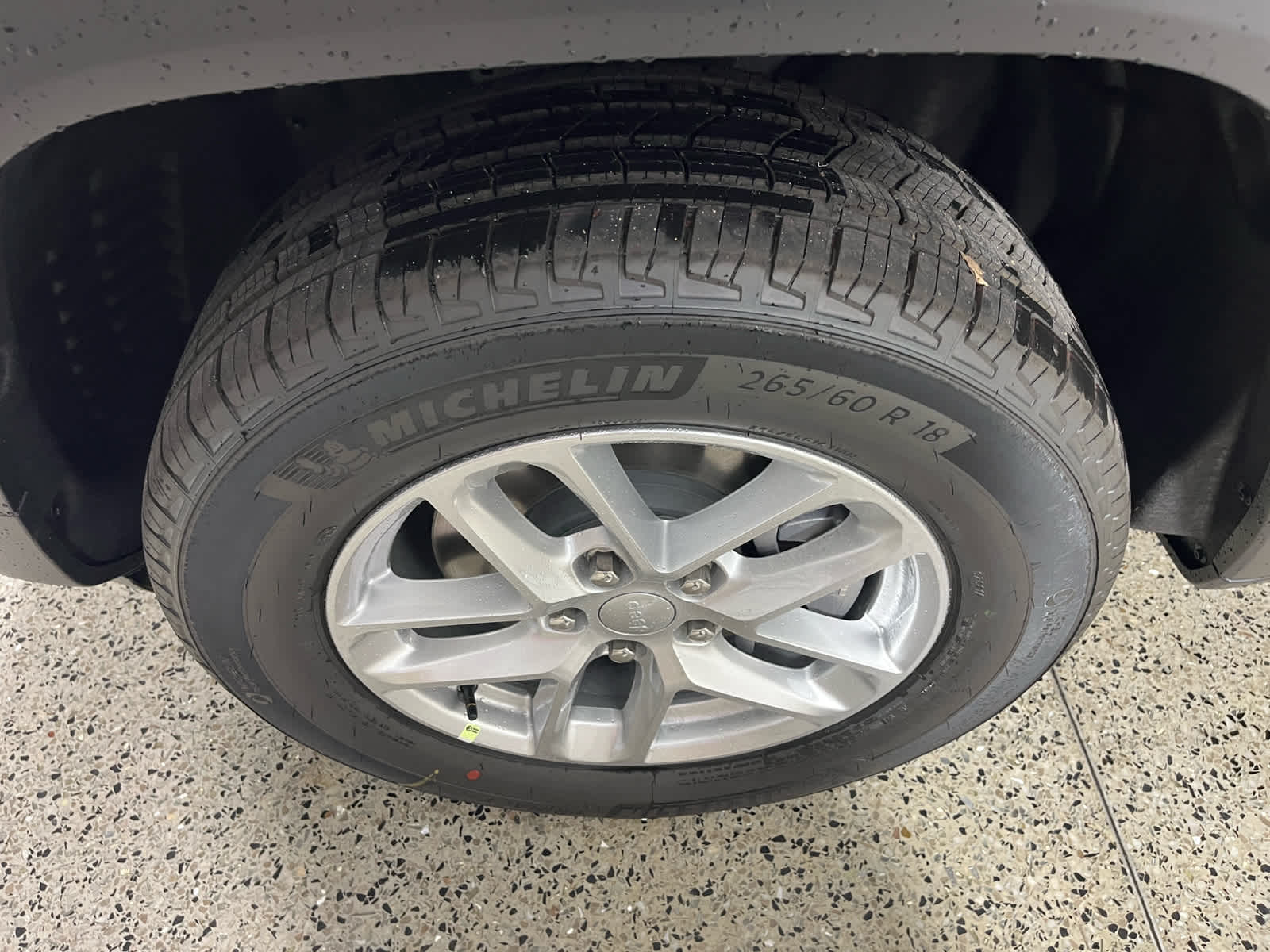 2025 Jeep Grand Cherokee GRAND CHEROKEE L LAREDO X 4X2