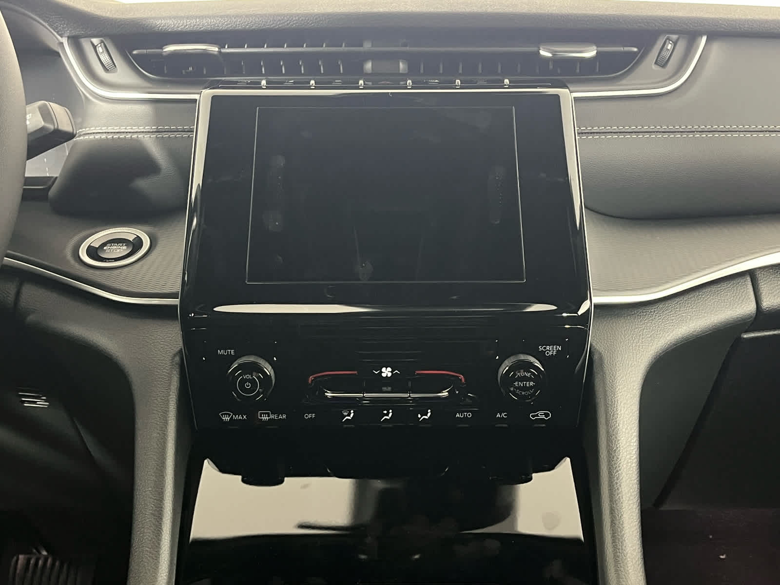 2025 Jeep Grand Cherokee GRAND CHEROKEE L LAREDO X 4X2