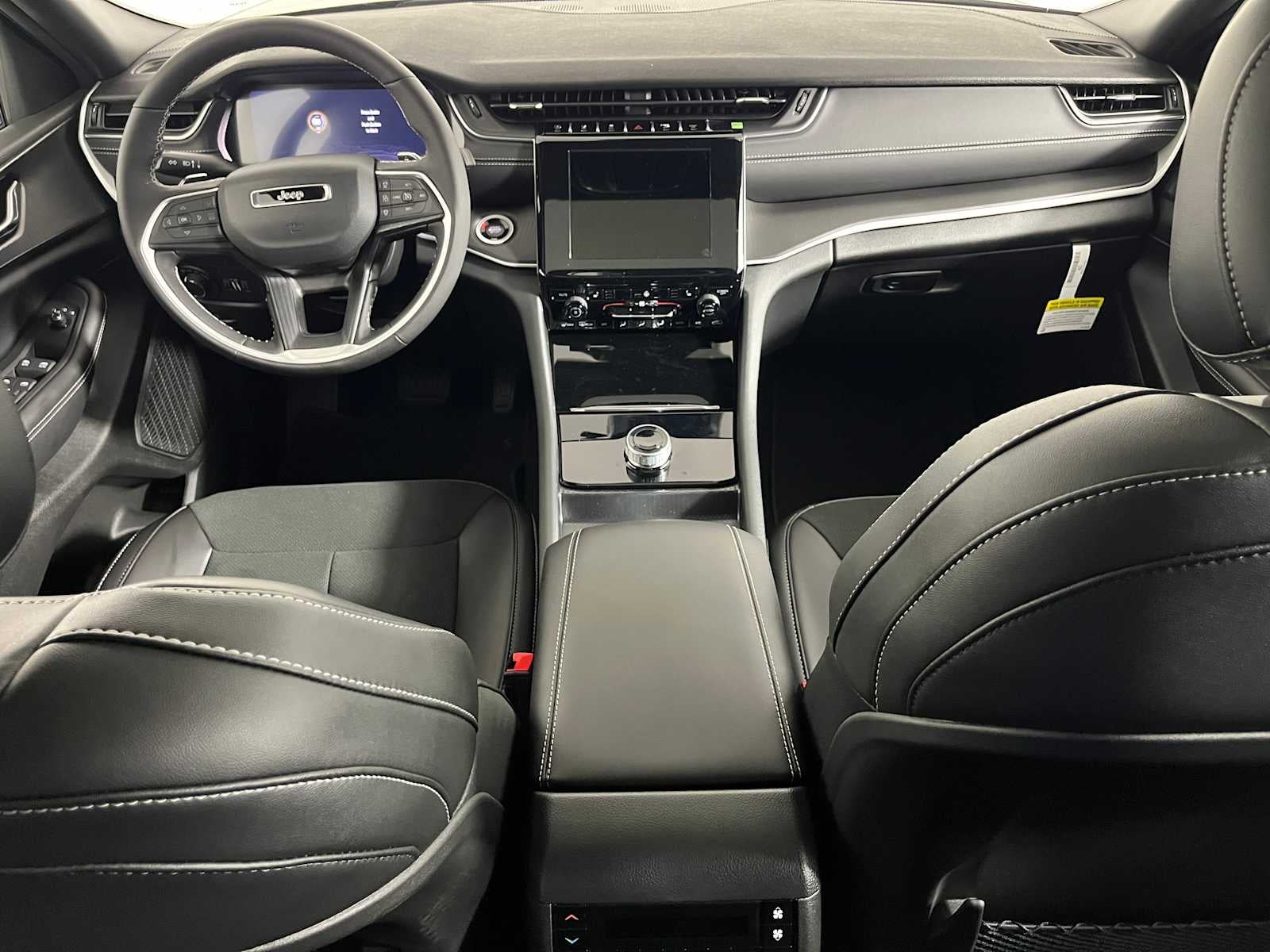 2025 Jeep Grand Cherokee GRAND CHEROKEE L ALTITUDE X 4X2