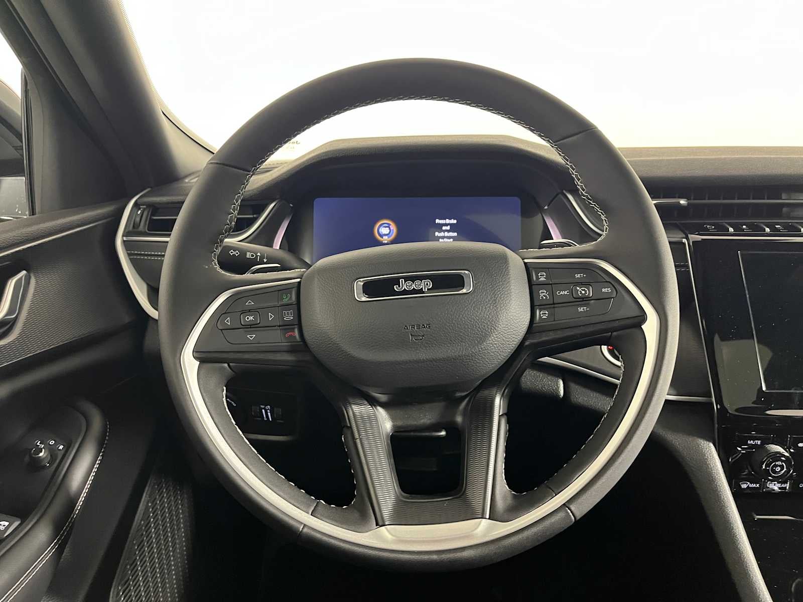 2025 Jeep Grand Cherokee GRAND CHEROKEE L ALTITUDE X 4X2