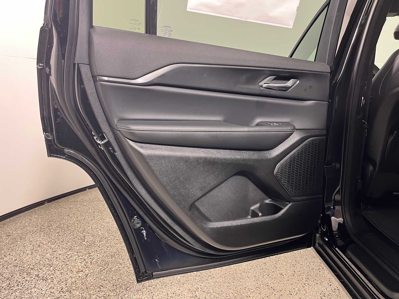 2025 Jeep Grand Cherokee GRAND CHEROKEE L ALTITUDE X 4X2