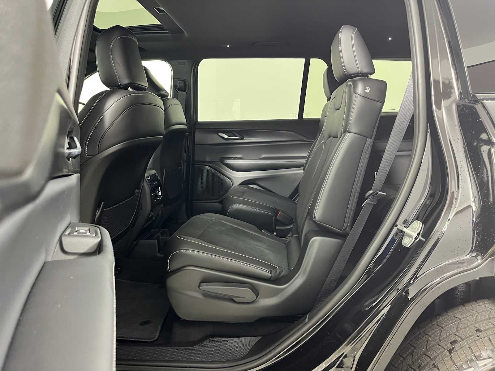 2025 Jeep Grand Cherokee GRAND CHEROKEE L ALTITUDE X 4X2