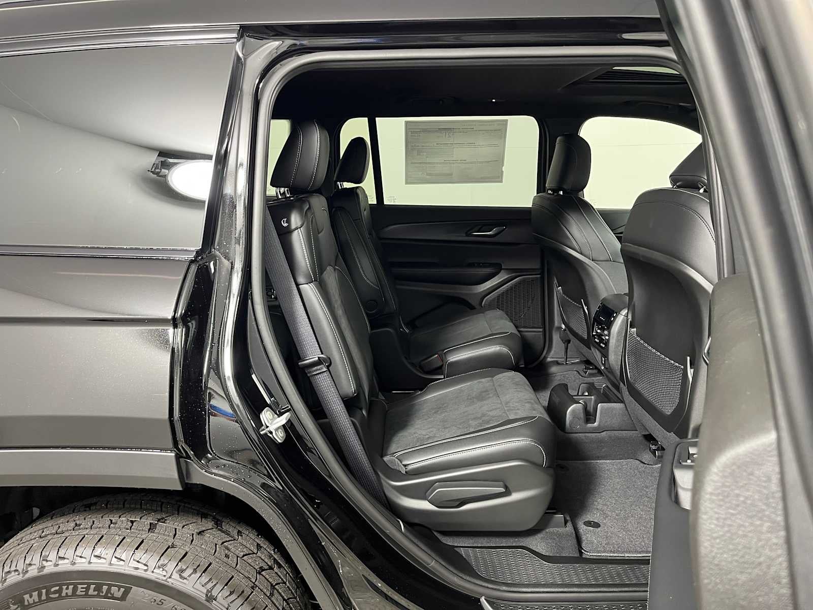 2025 Jeep Grand Cherokee GRAND CHEROKEE L ALTITUDE X 4X2