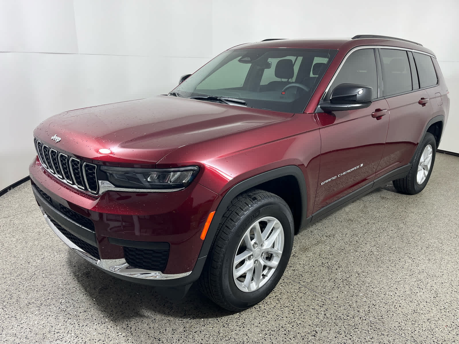 2025 Jeep Grand Cherokee GRAND CHEROKEE L LAREDO X 4X2