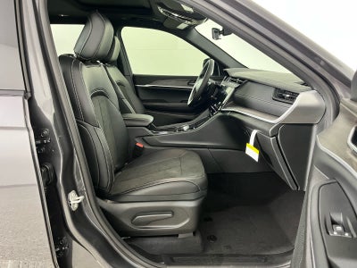 2026 Jeep Grand Cherokee L Laredo Altitude