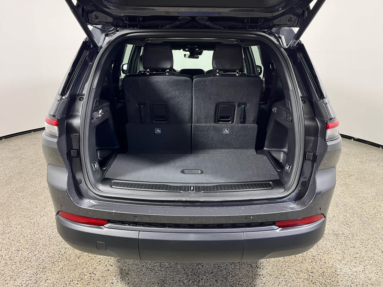 2026 Jeep Grand Cherokee L Laredo Altitude
