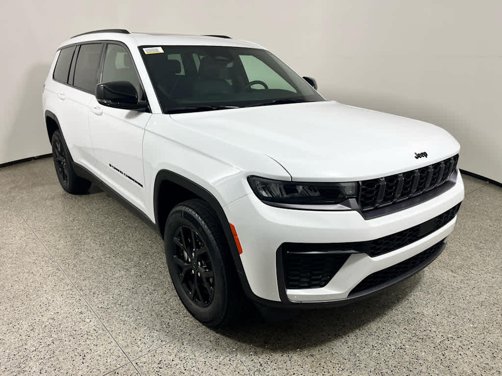 2026 Jeep Grand Cherokee L Laredo Altitude