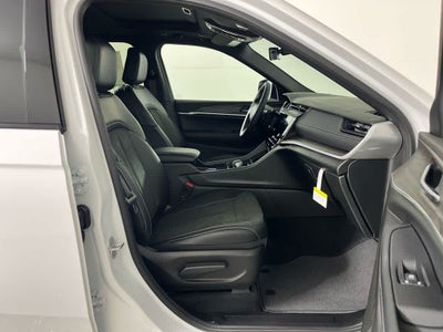 2026 Jeep Grand Cherokee L Laredo Altitude