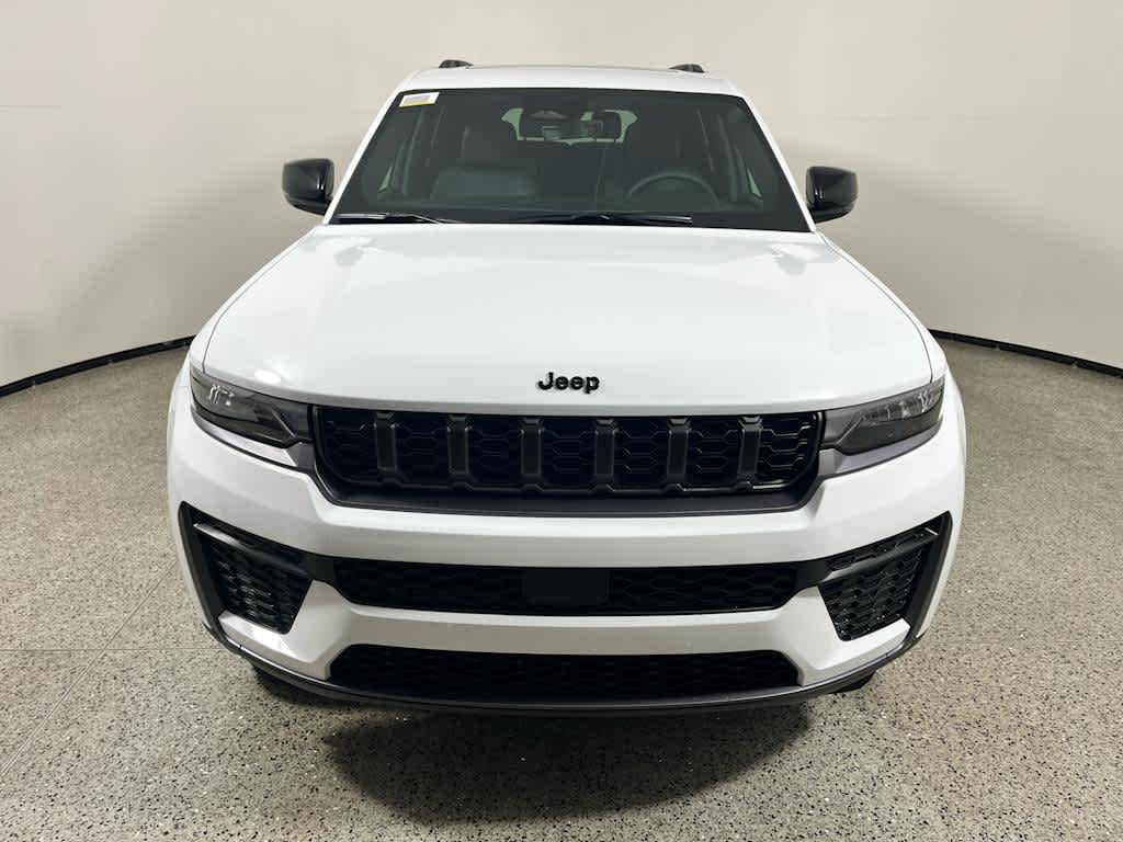 2026 Jeep Grand Cherokee L Laredo Altitude