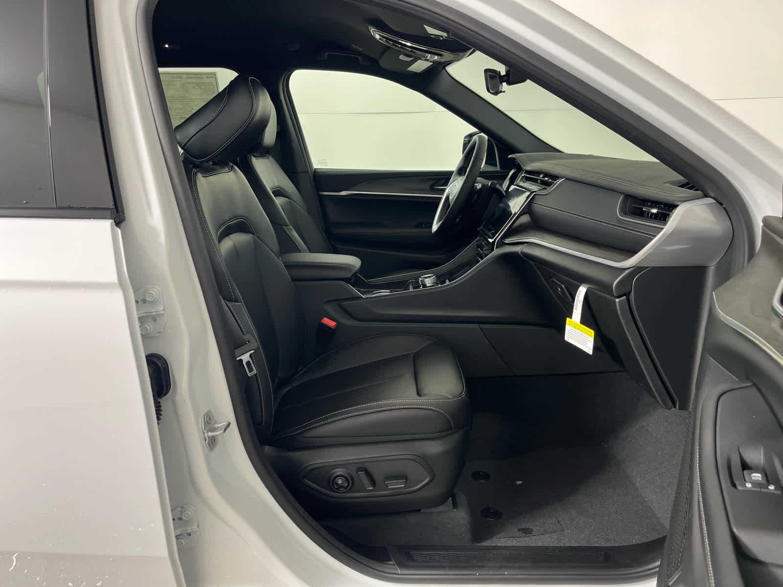 2025 Jeep Grand Cherokee GRAND CHEROKEE L LIMITED 4X2