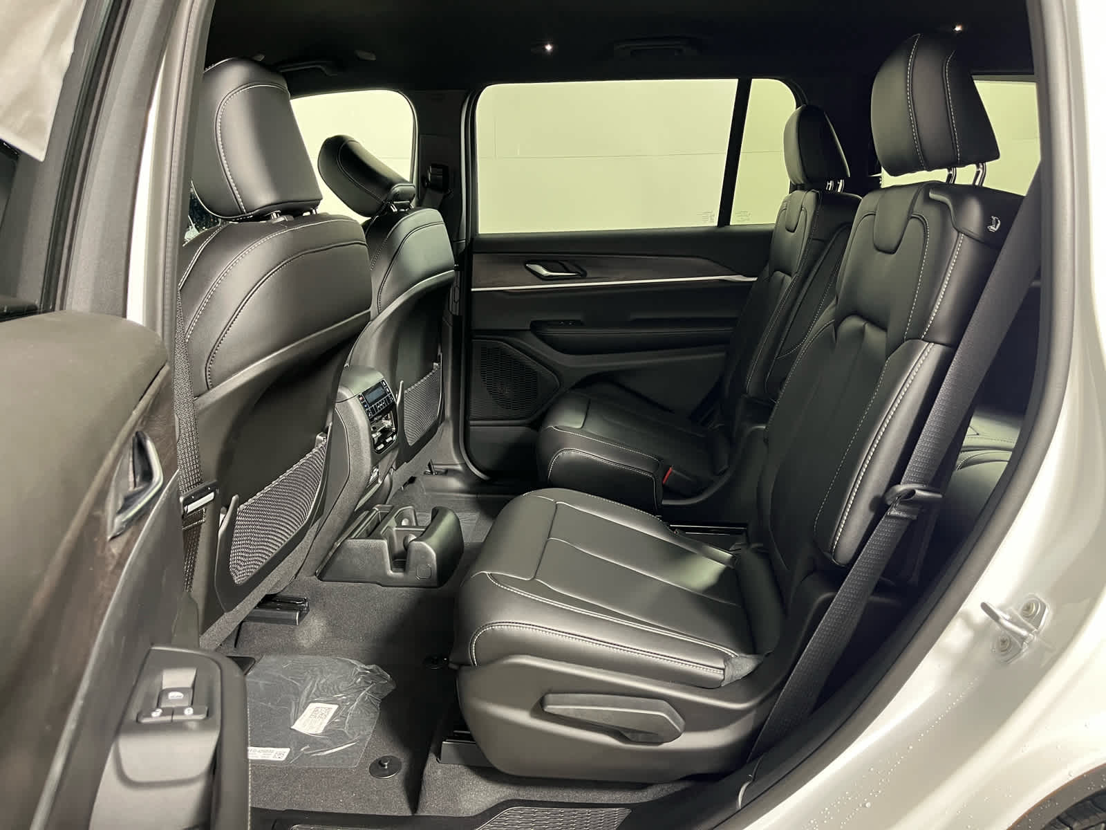 2025 Jeep Grand Cherokee GRAND CHEROKEE L LIMITED 4X2