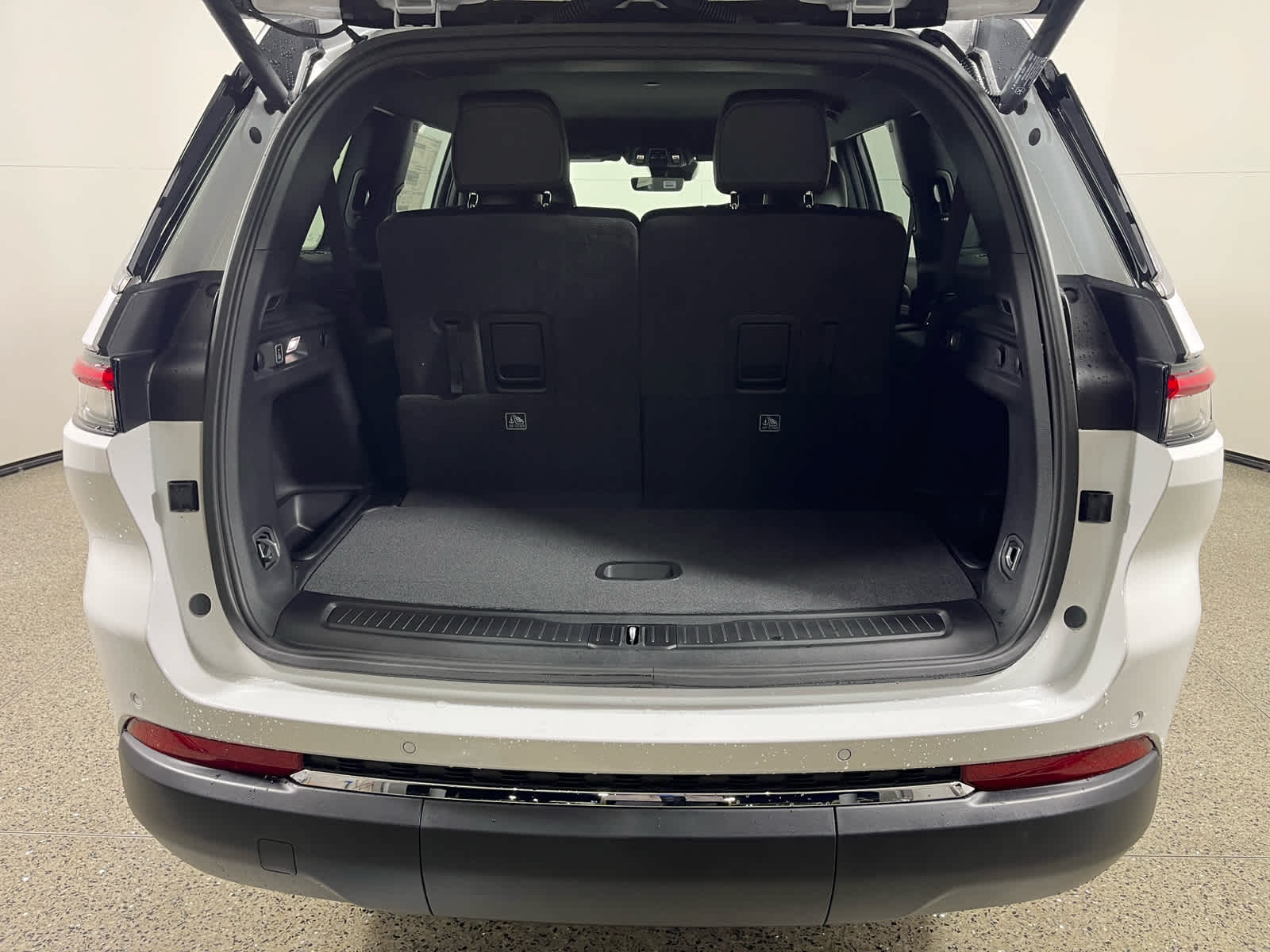 2025 Jeep Grand Cherokee GRAND CHEROKEE L LIMITED 4X2