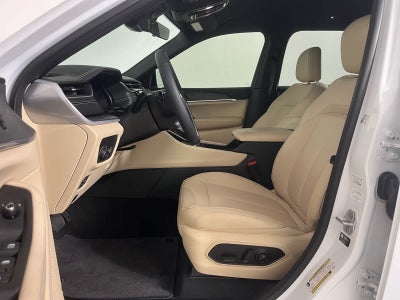 2025 Jeep Grand Cherokee L Limited 4x2