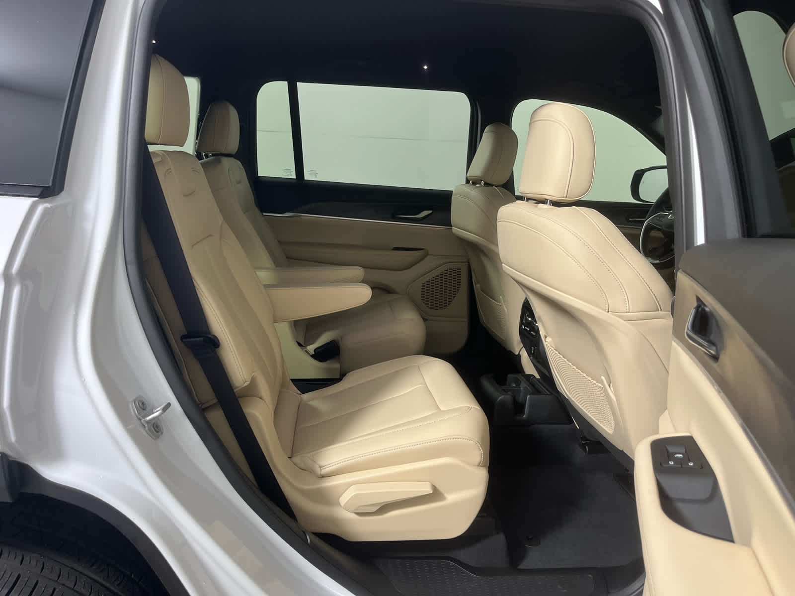 2025 Jeep Grand Cherokee L Limited 4x2