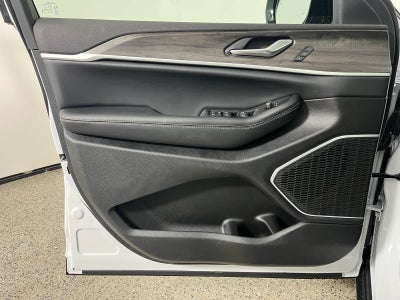 2026 Jeep Grand Cherokee GRAND CHEROKEE L LIMITED 4X2