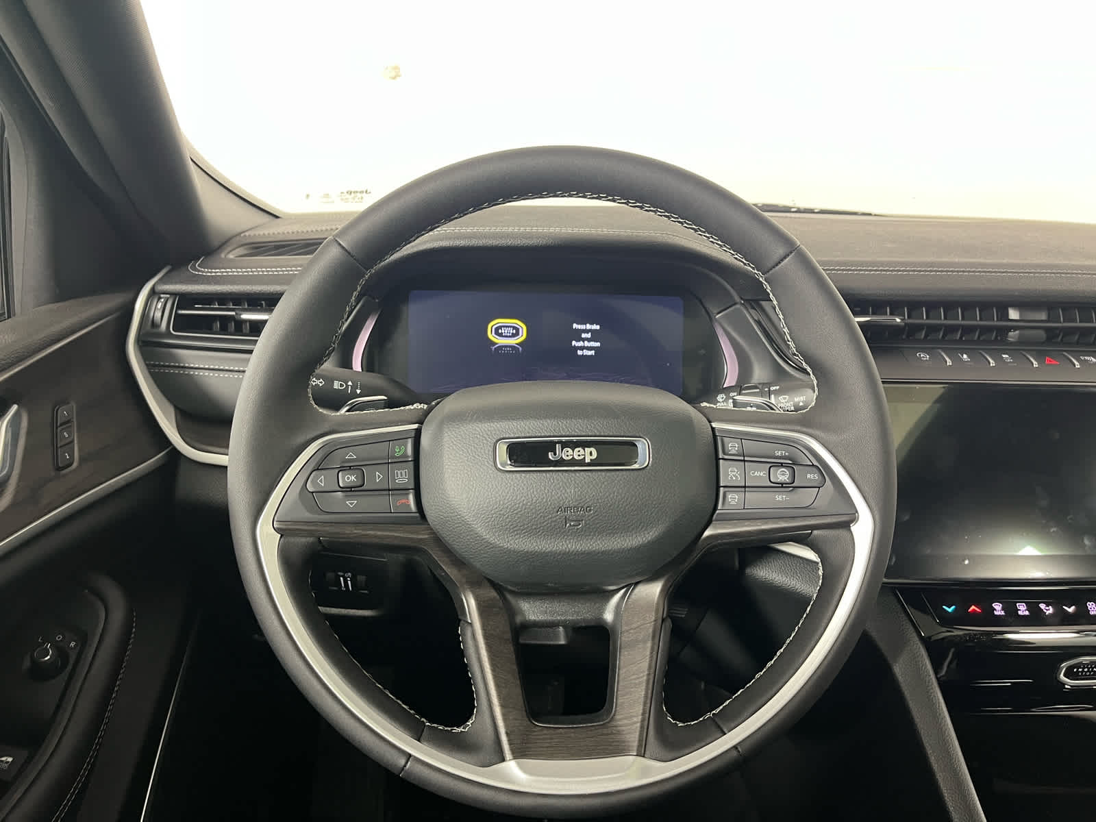 2026 Jeep Grand Cherokee GRAND CHEROKEE L LIMITED 4X2