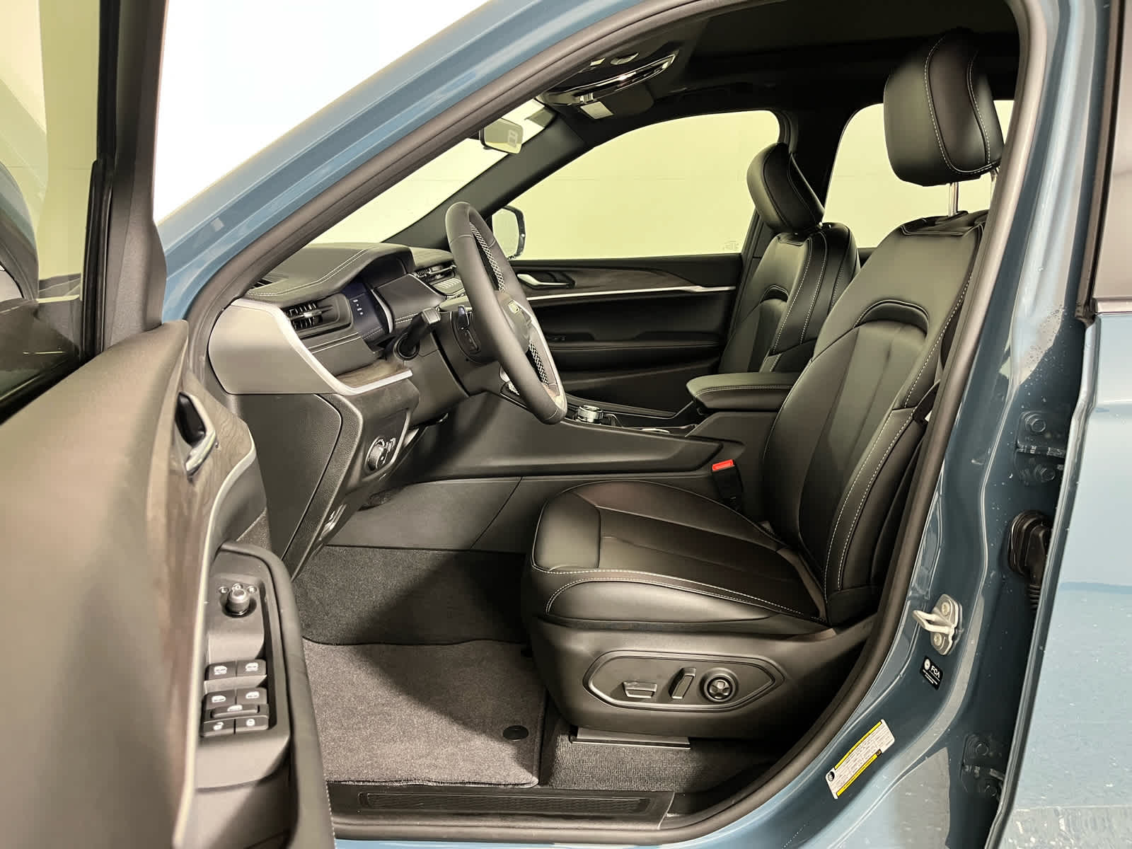 2026 Jeep Grand Cherokee GRAND CHEROKEE L LIMITED 4X2