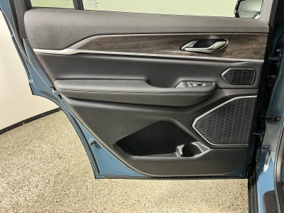 2026 Jeep Grand Cherokee GRAND CHEROKEE L LIMITED 4X2