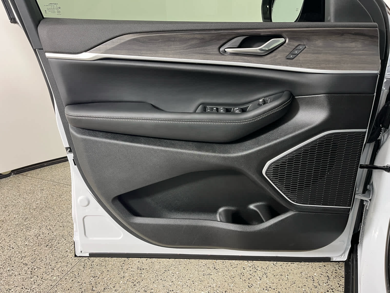 2026 Jeep Grand Cherokee GRAND CHEROKEE L LIMITED 4X2