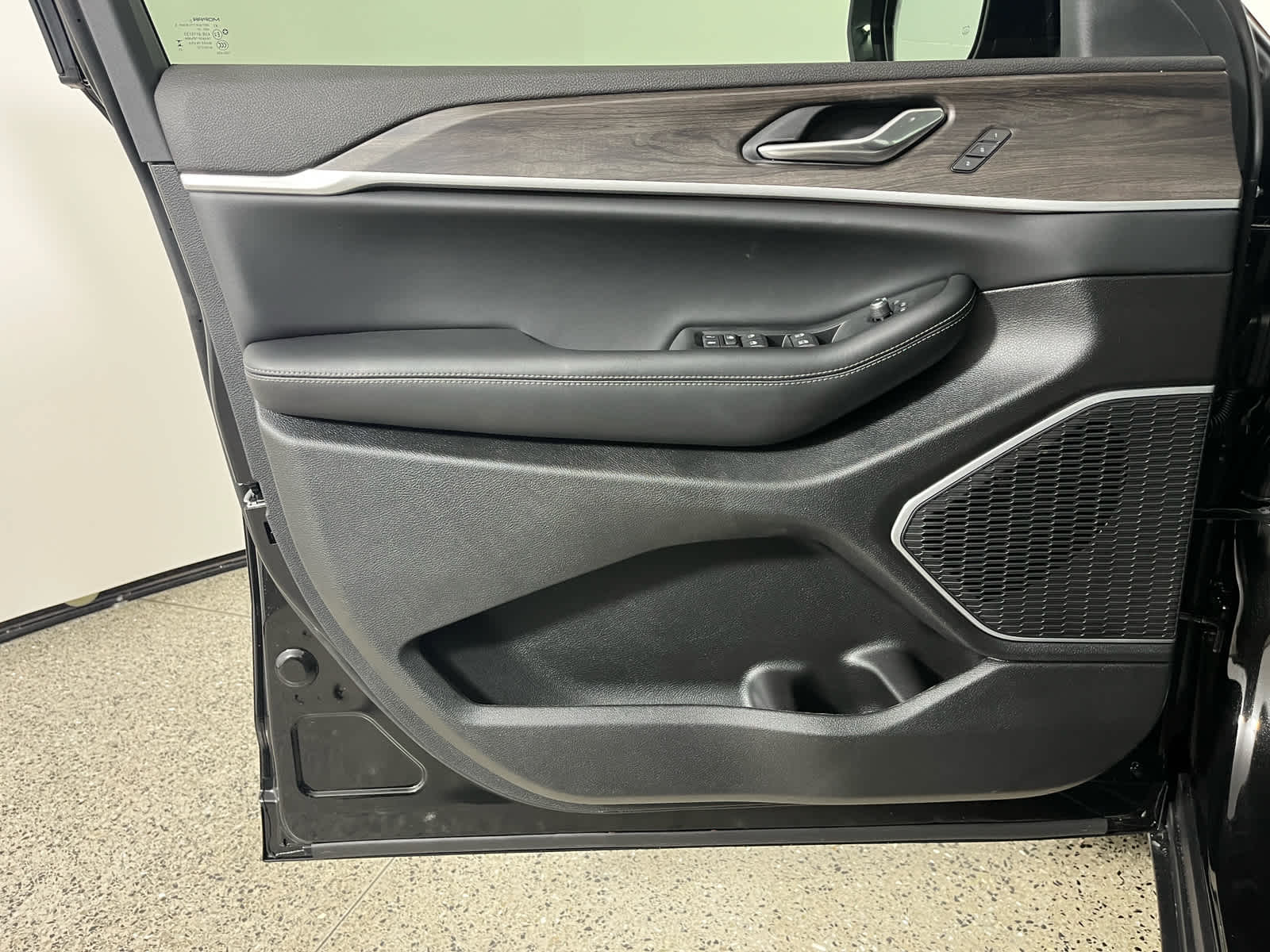 2026 Jeep Grand Cherokee GRAND CHEROKEE L LIMITED 4X2