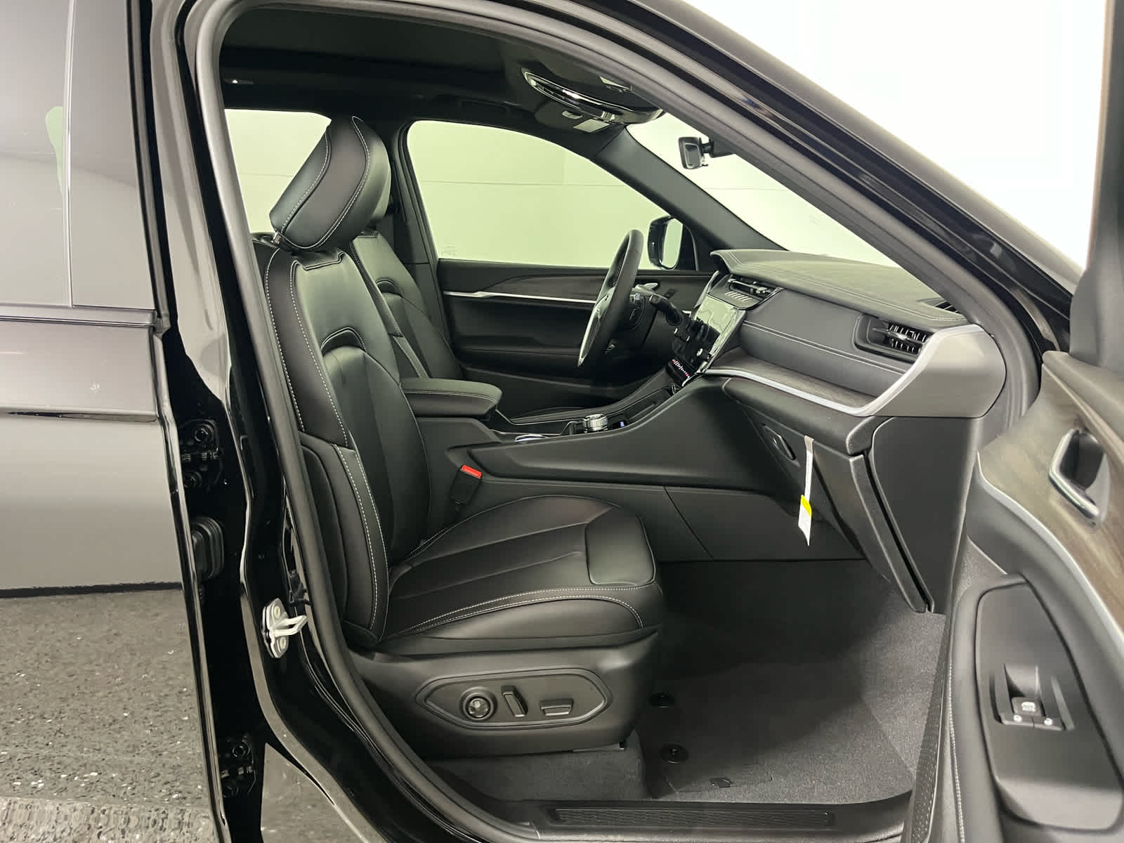 2026 Jeep Grand Cherokee GRAND CHEROKEE L LIMITED 4X2