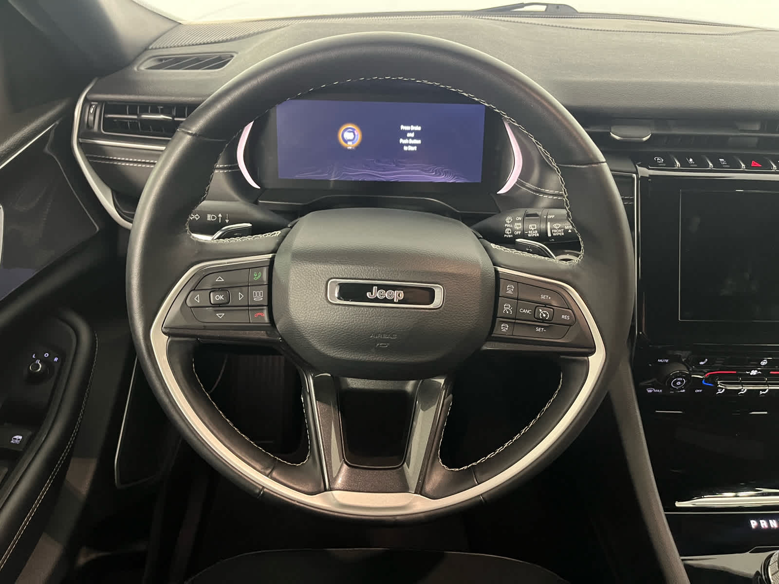 2022 Jeep Grand Cherokee L Altitude 4x4