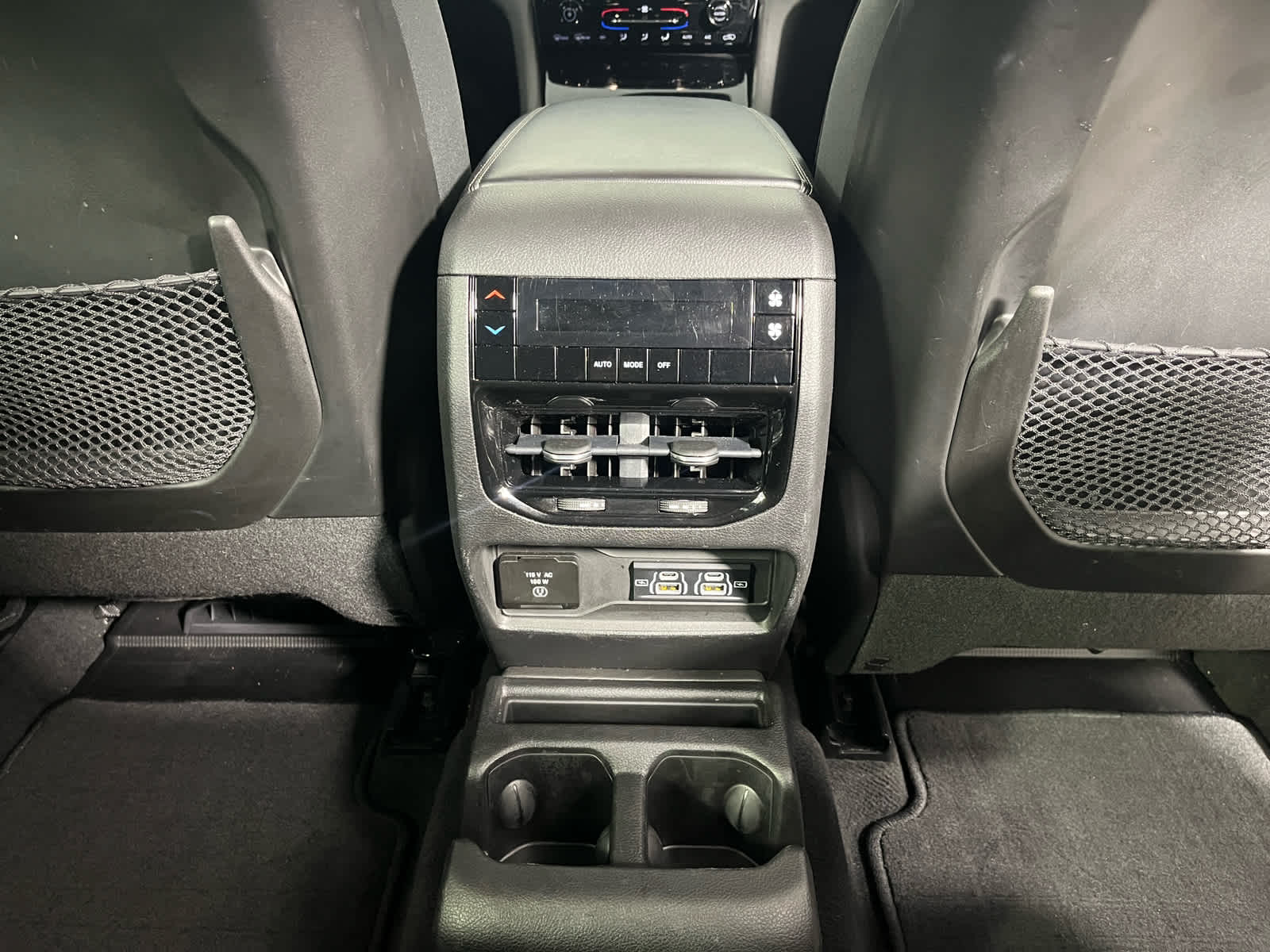 2022 Jeep Grand Cherokee L Altitude 4x4