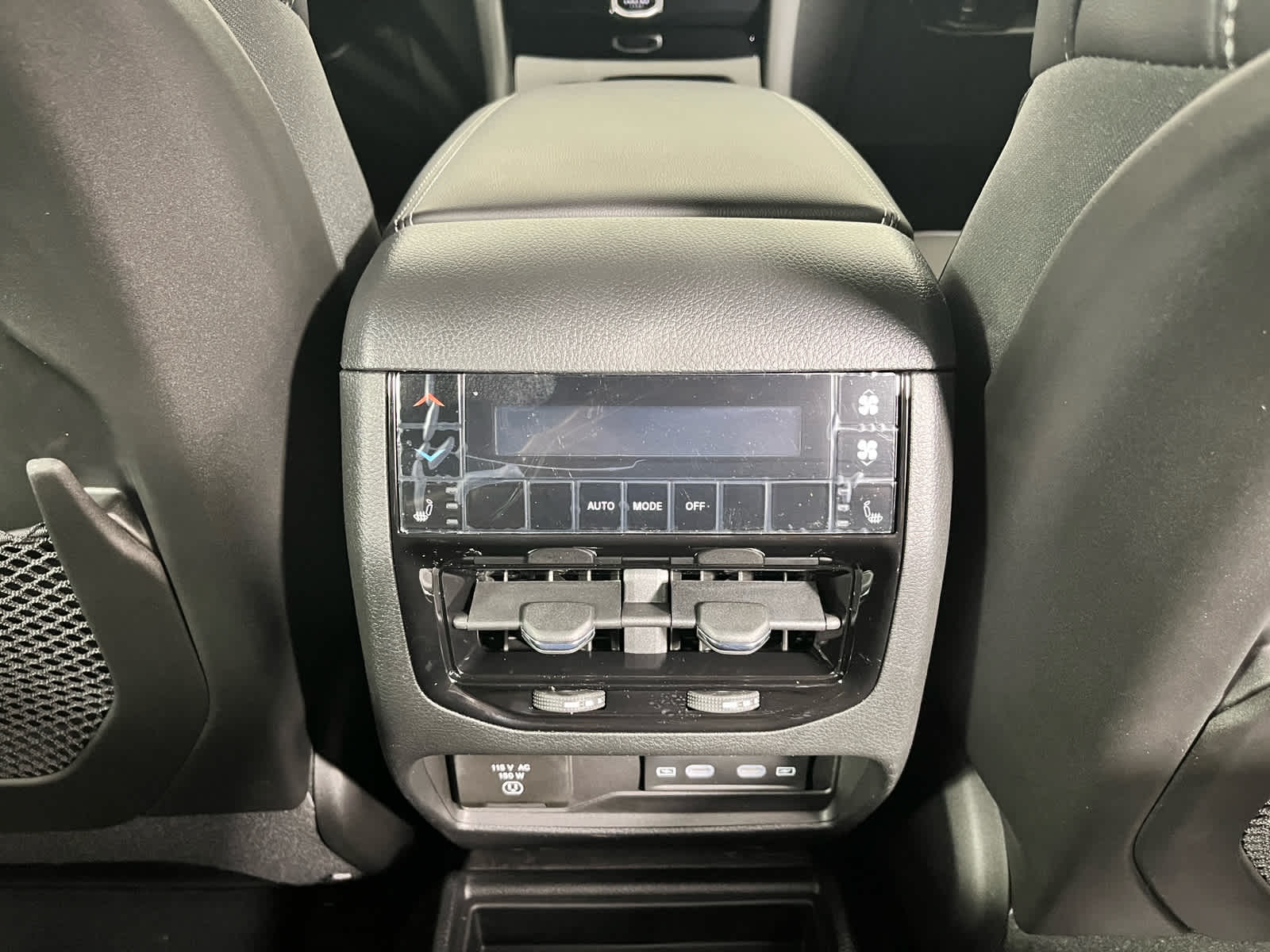 2026 Jeep Grand Cherokee L Laredo Altitude