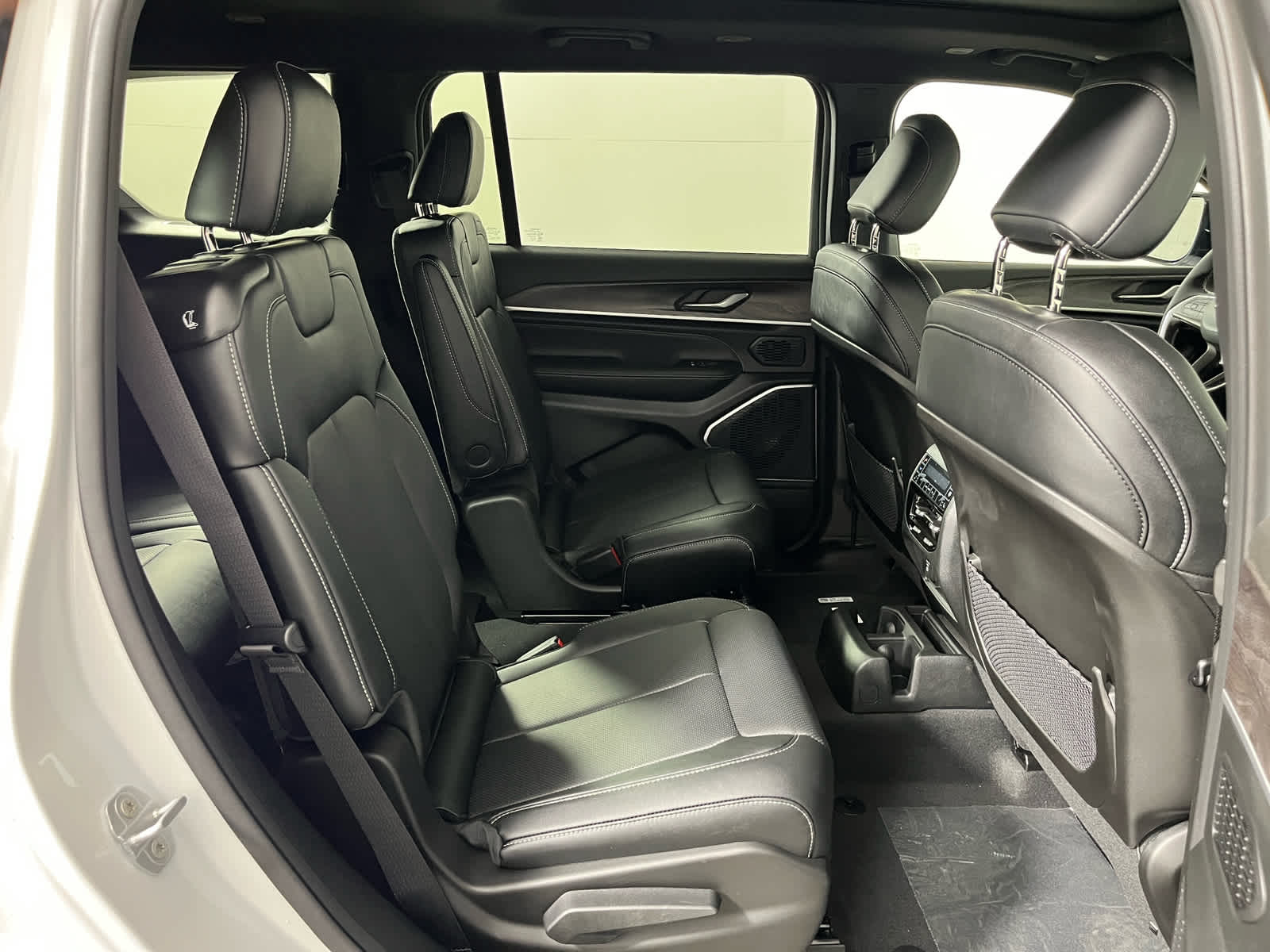 2026 Jeep Grand Cherokee L Limited Reserve