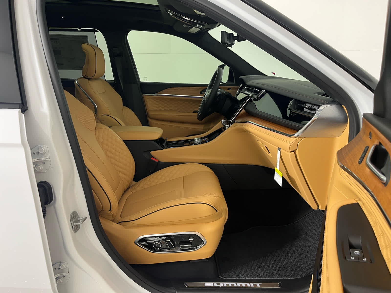 2025 Jeep Grand Cherokee GRAND CHEROKEE L SUMMIT RESERVE 4X4