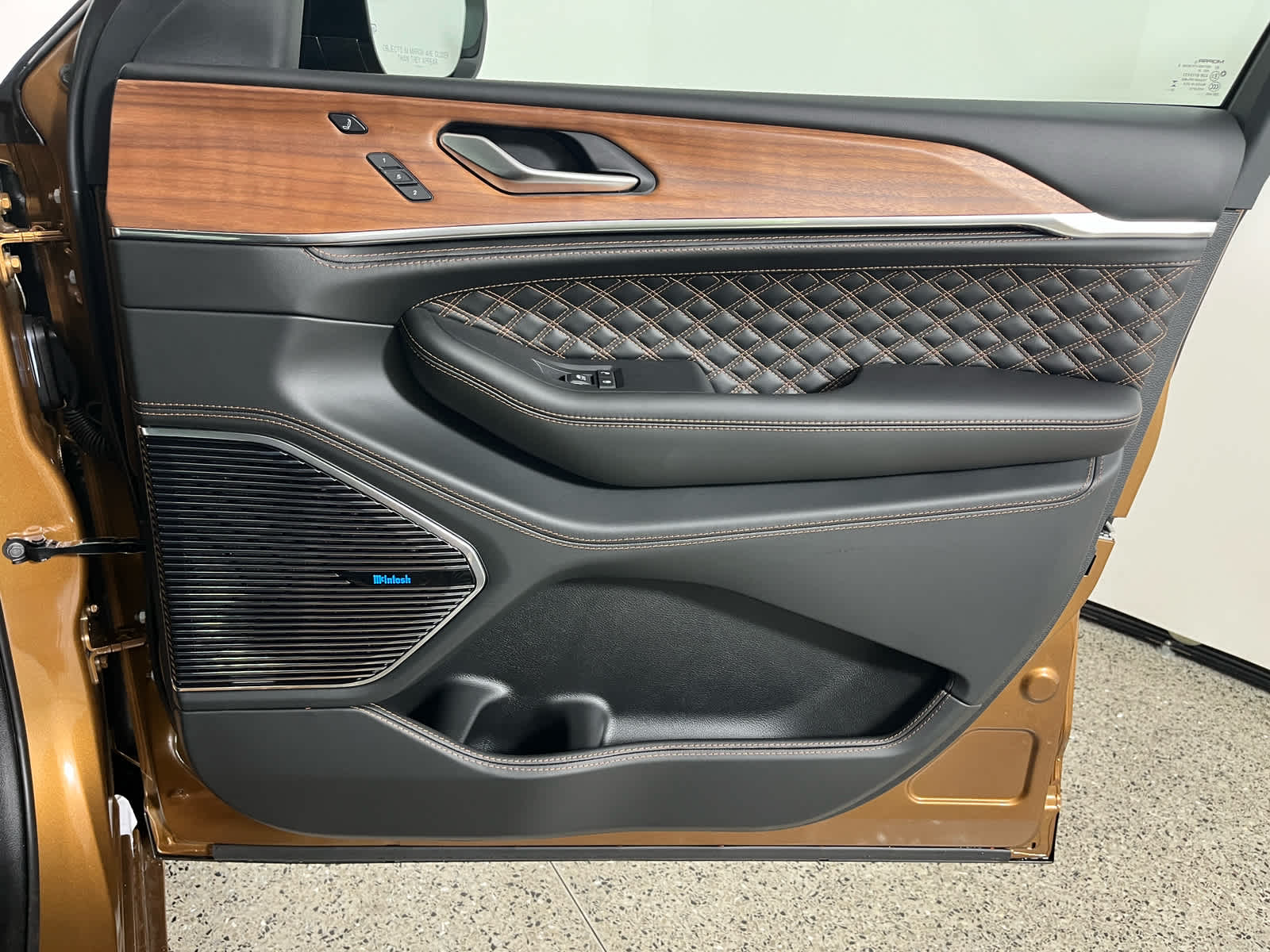 2027 Jeep Grand Cherokee L Summit