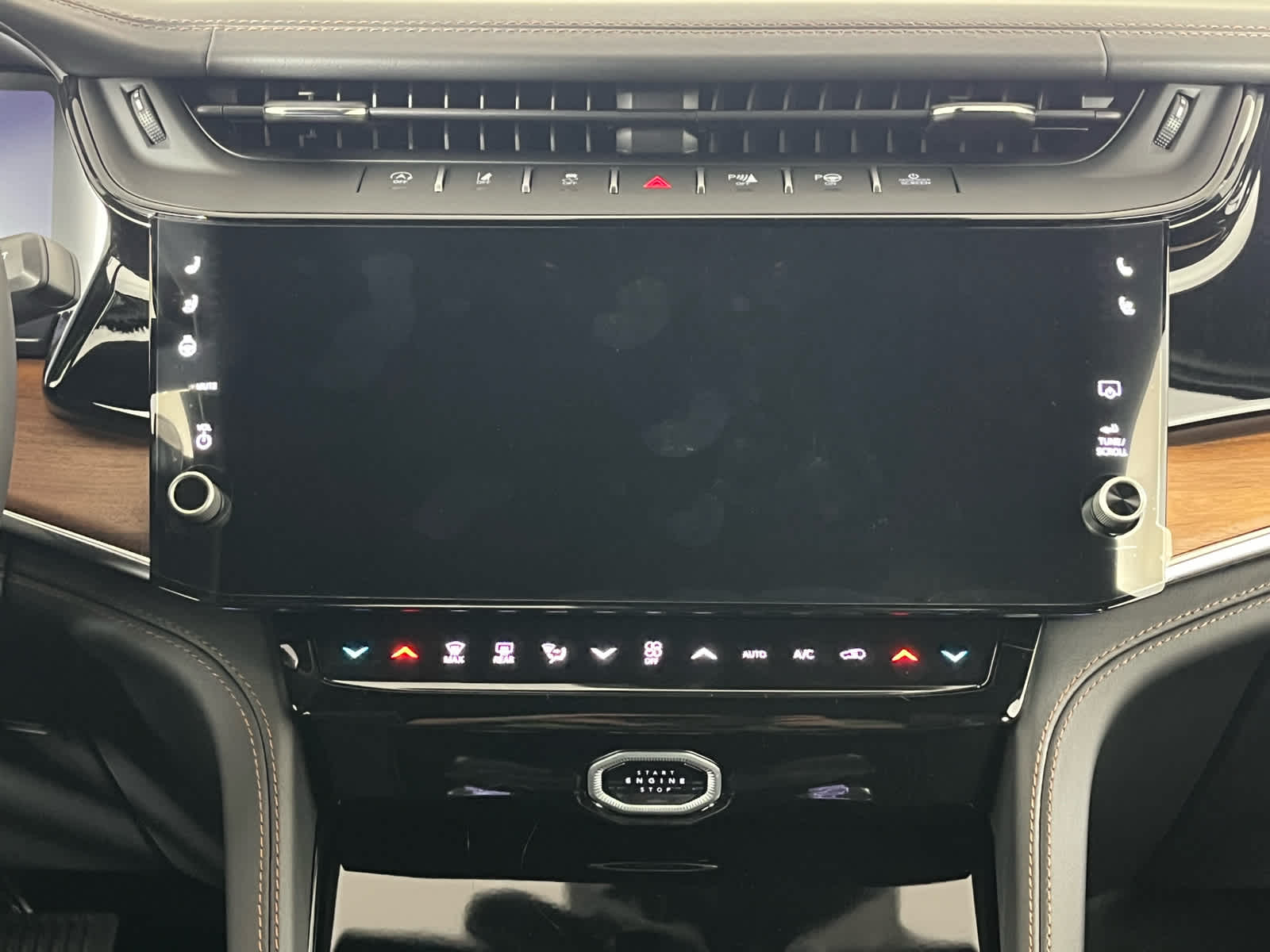 2027 Jeep Grand Cherokee L Summit