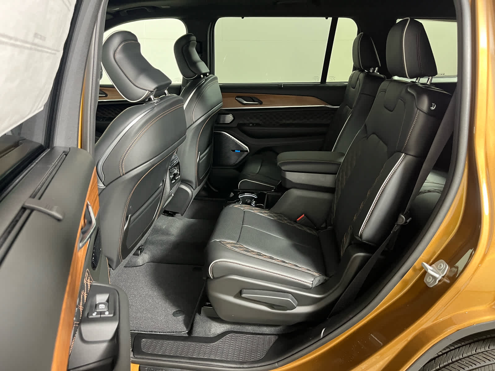2027 Jeep Grand Cherokee L Summit