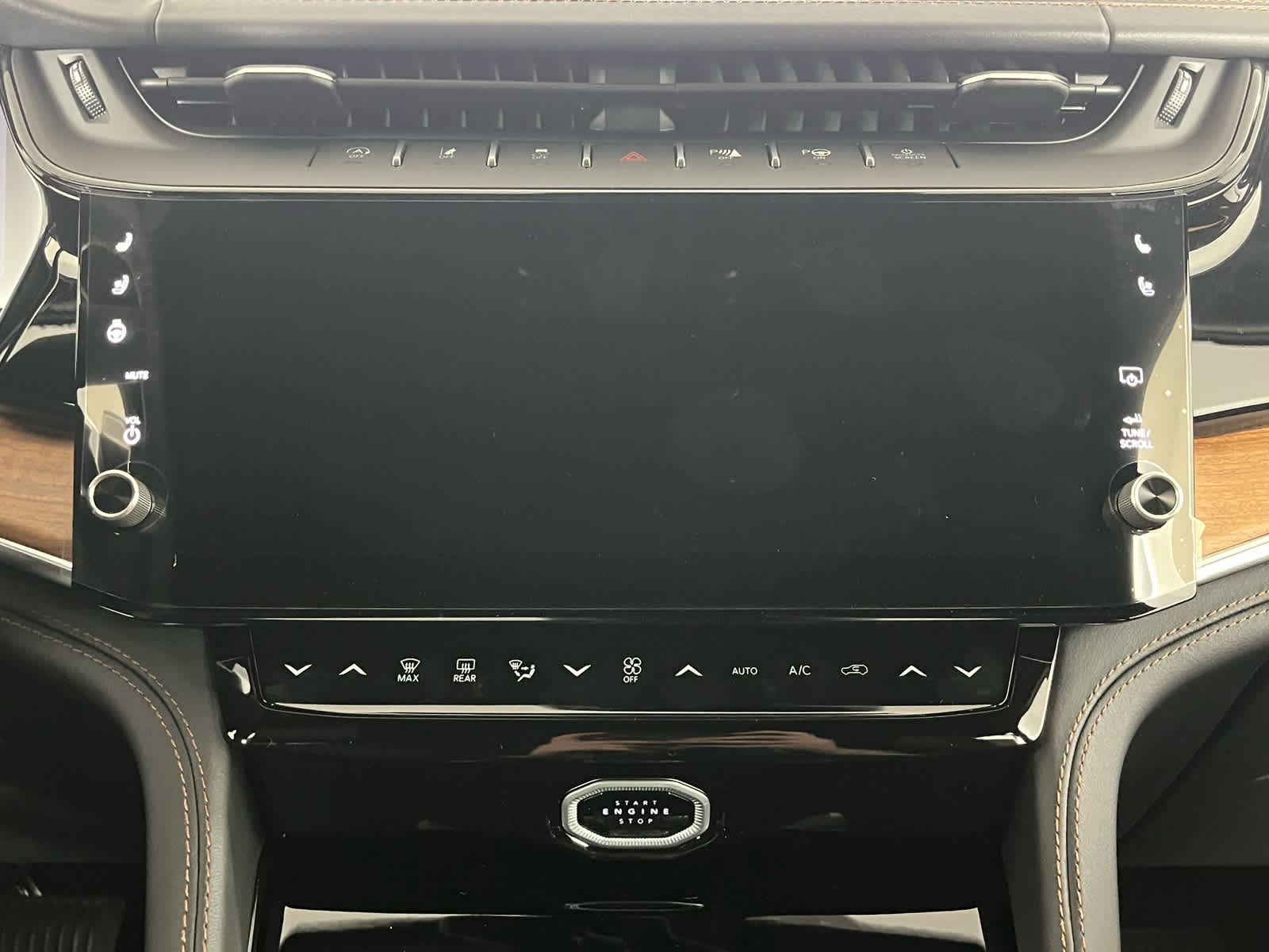 2027 Jeep Grand Cherokee L Summit