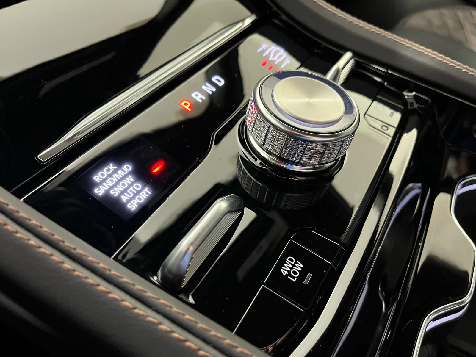 2027 Jeep Grand Cherokee L Summit