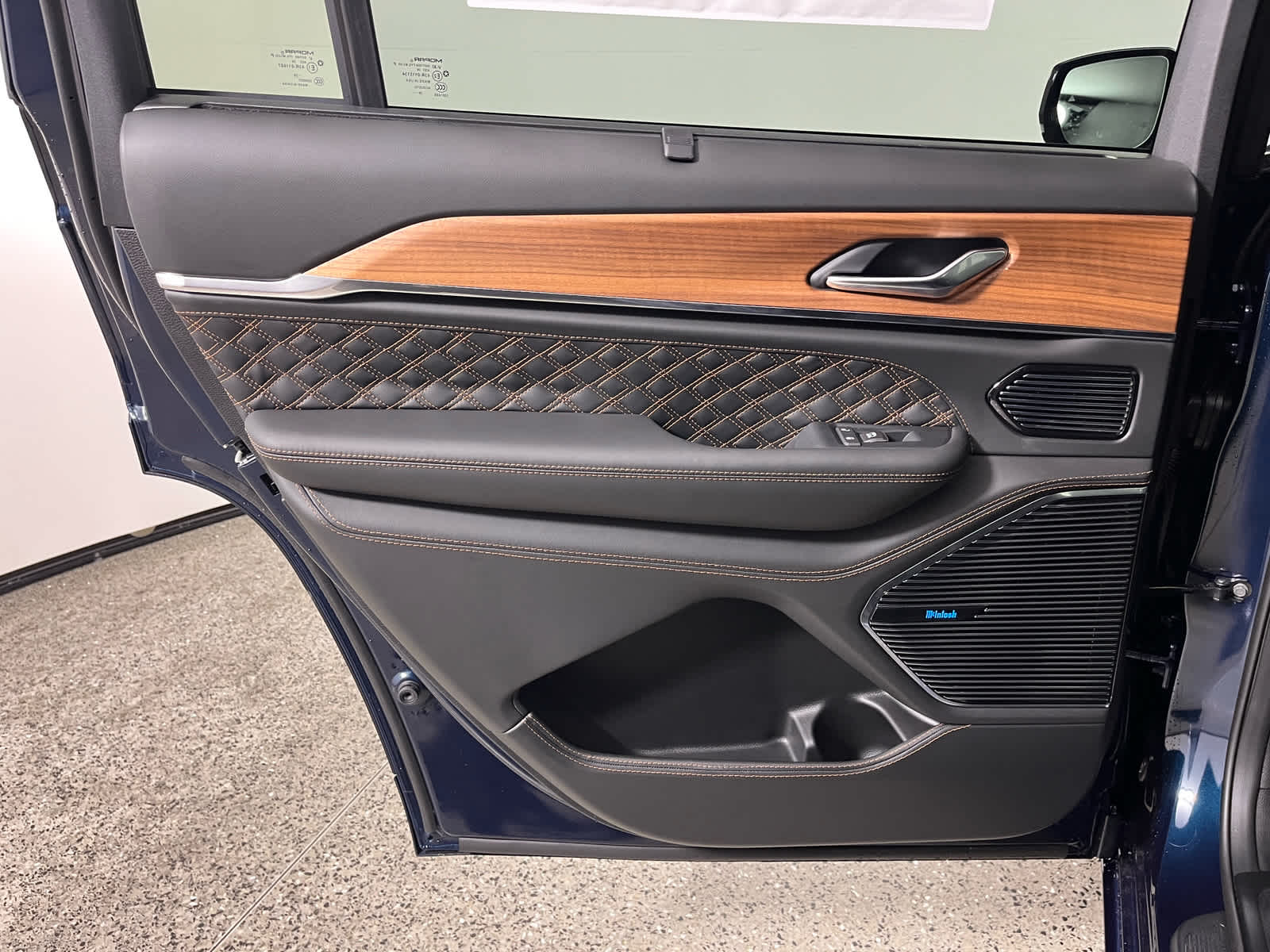 2027 Jeep Grand Cherokee L Summit