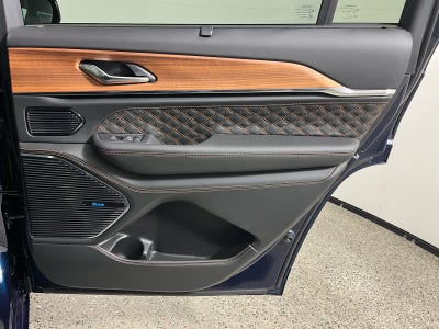 2027 Jeep Grand Cherokee L Summit