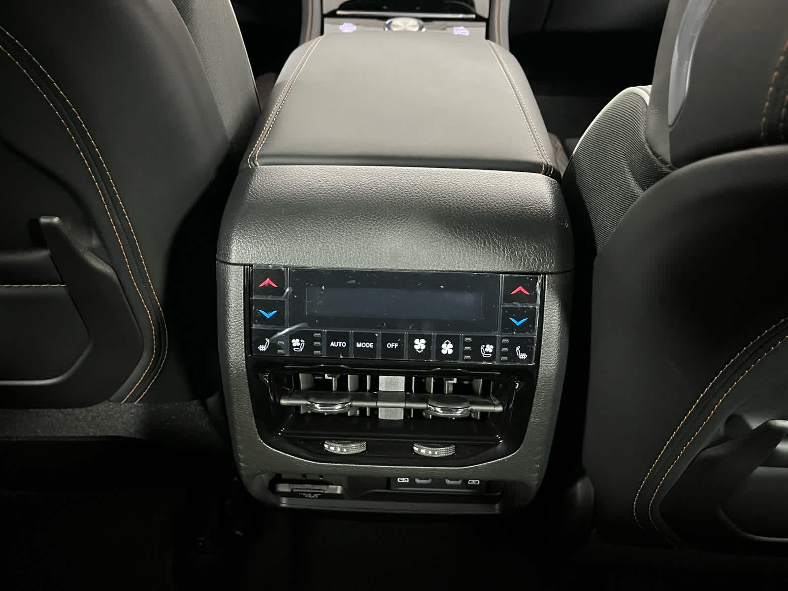2027 Jeep Grand Cherokee L Summit