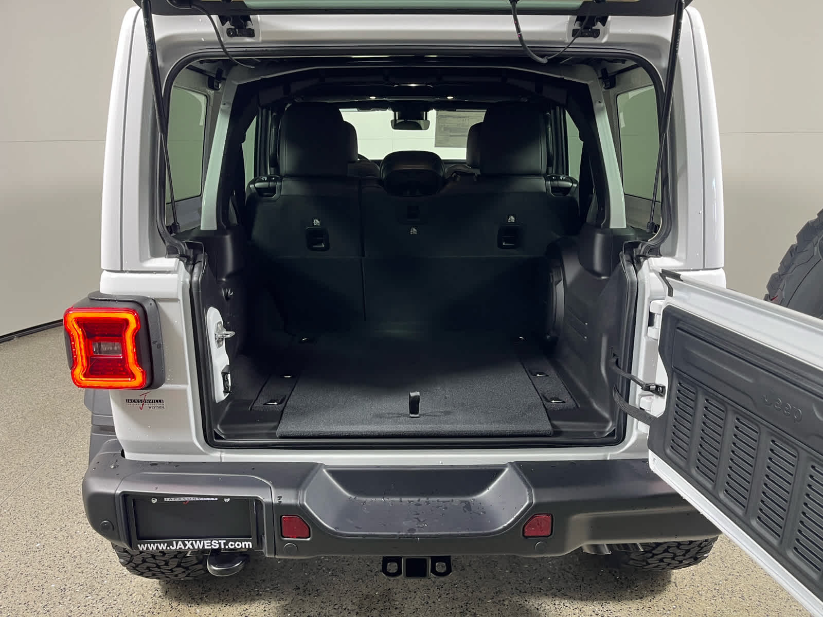 2026 Jeep Wrangler WRANGLER 4-DOOR MOAB 392