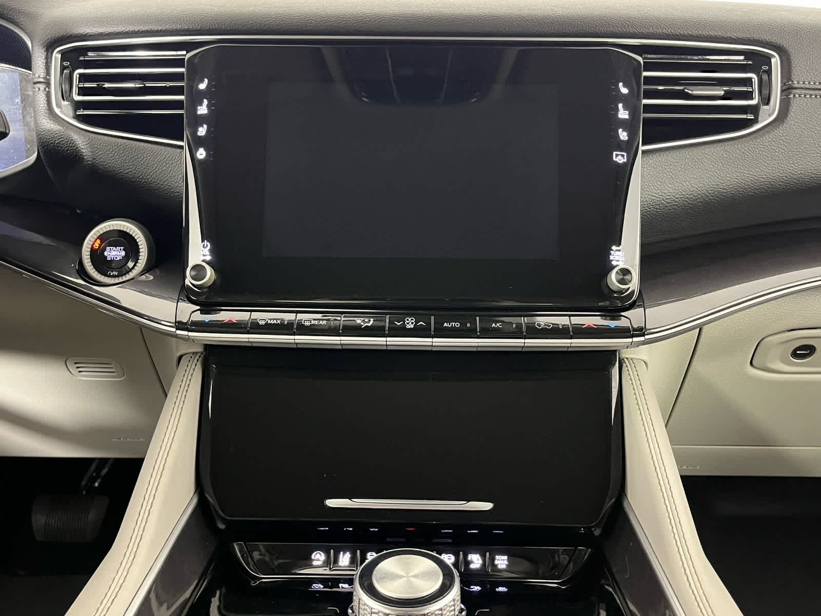 2024 Jeep Wagoneer L Base