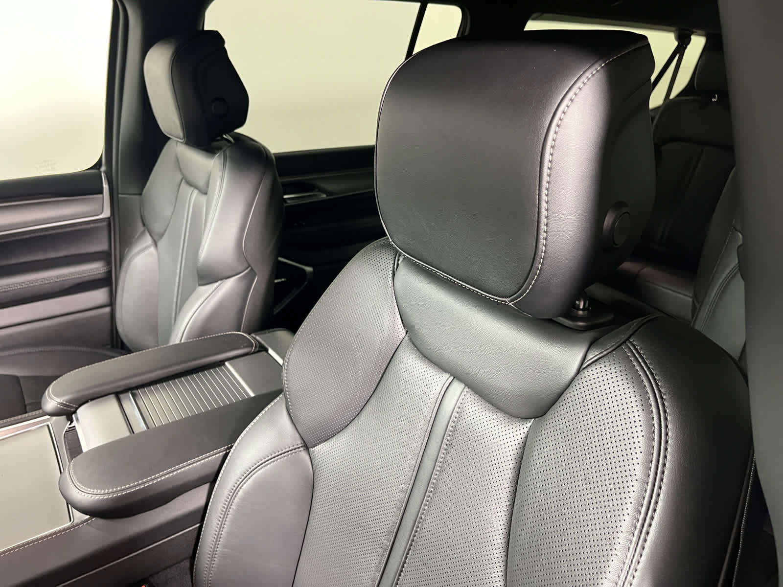 2026 Jeep Grand Wagoneer GRAND WAGONEER L LIMITED ALTITUDE 4X4