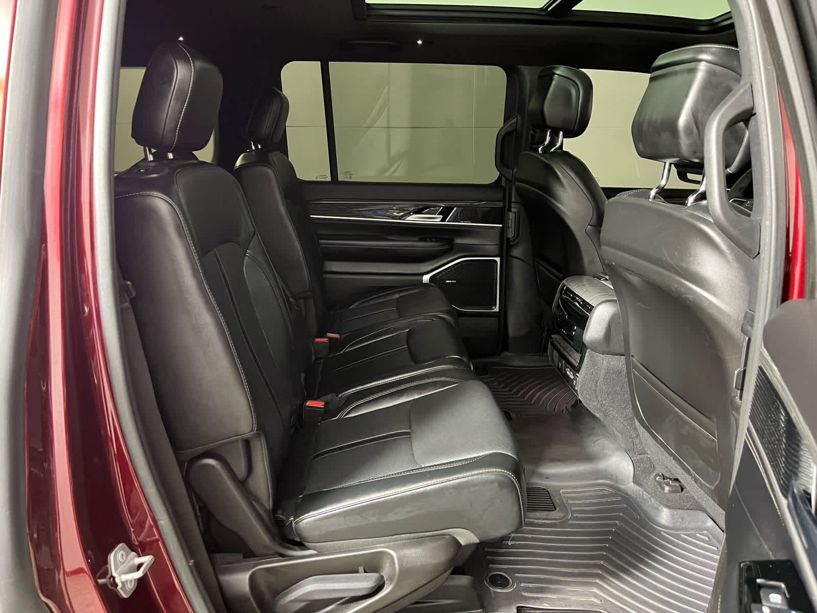 2022 Jeep Wagoneer Series II