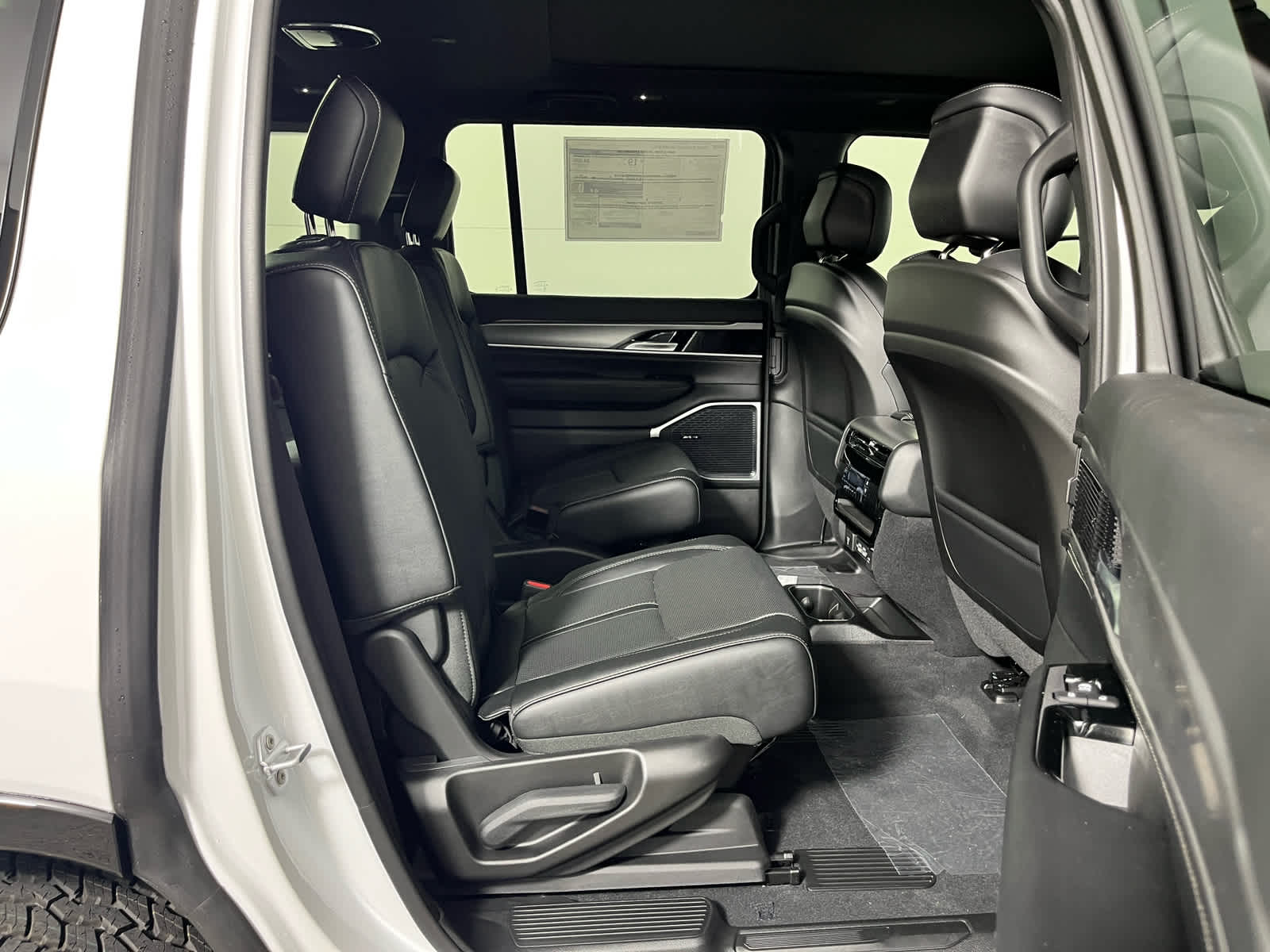 2026 Jeep Grand Wagoneer Upland