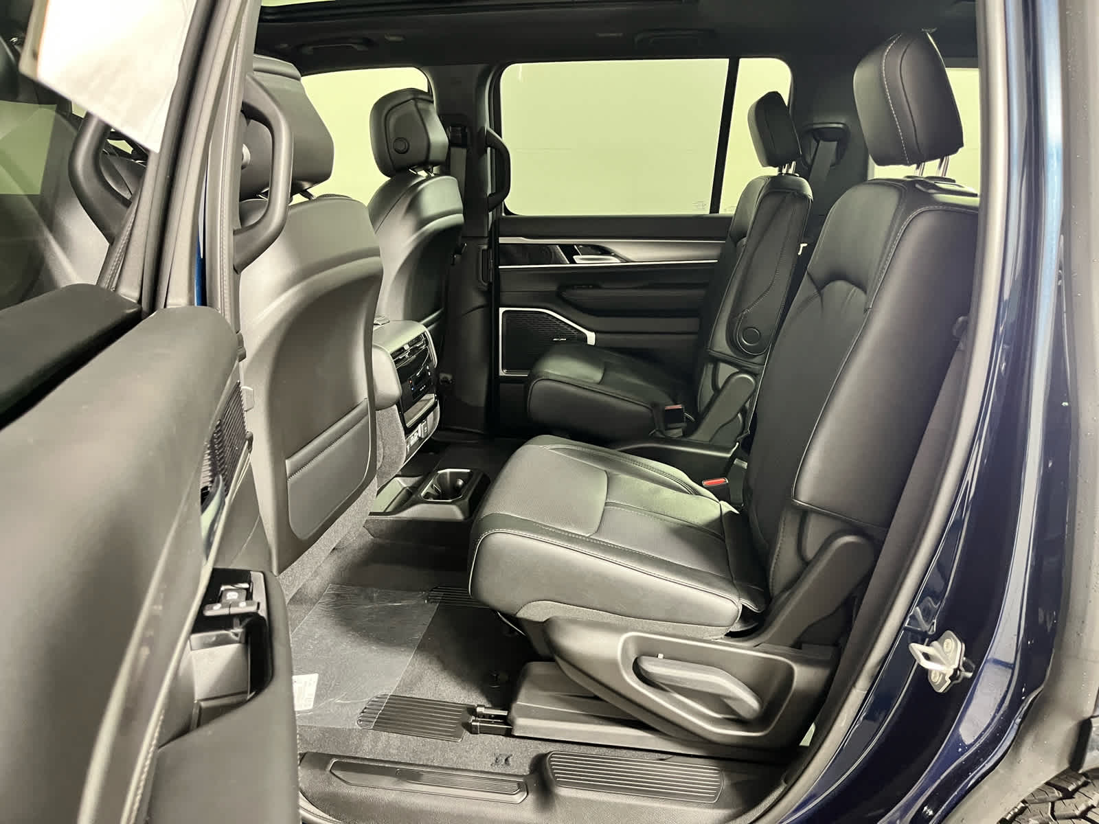 2026 Jeep Grand Wagoneer Upland