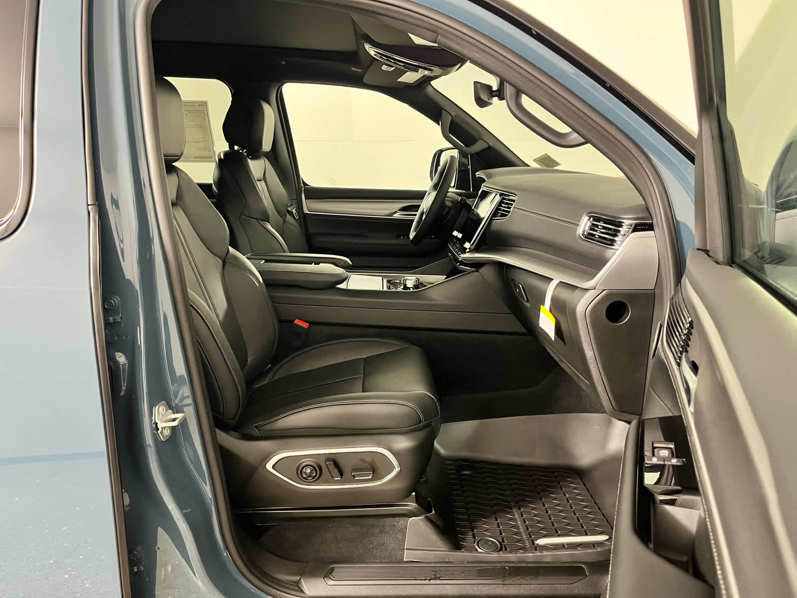 2026 Jeep Grand Wagoneer Upland