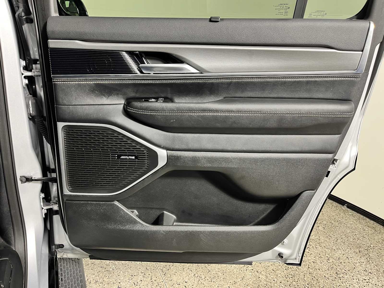 2024 Jeep Wagoneer Series II Carbide