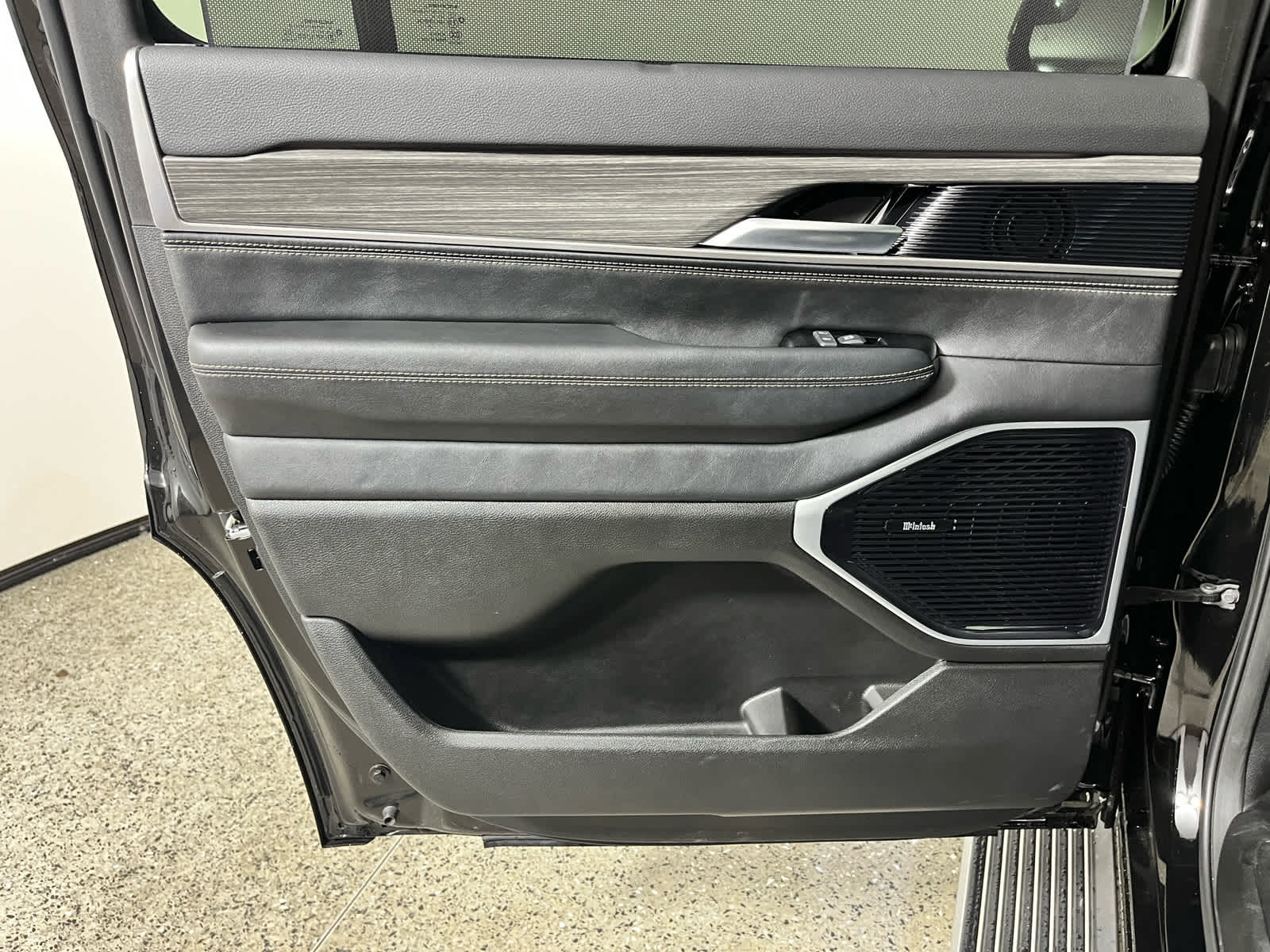 2024 Jeep Wagoneer Series III 4x4